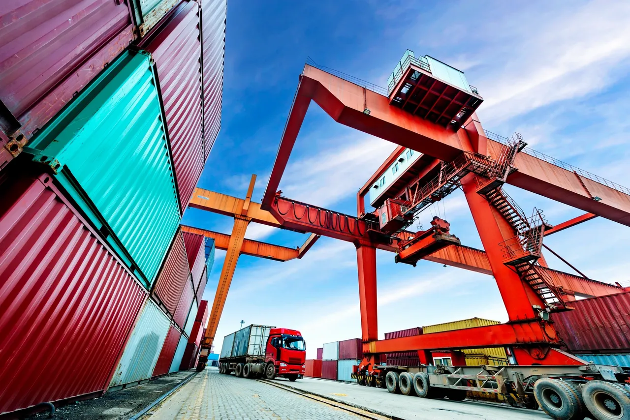 Container shipping to Europe